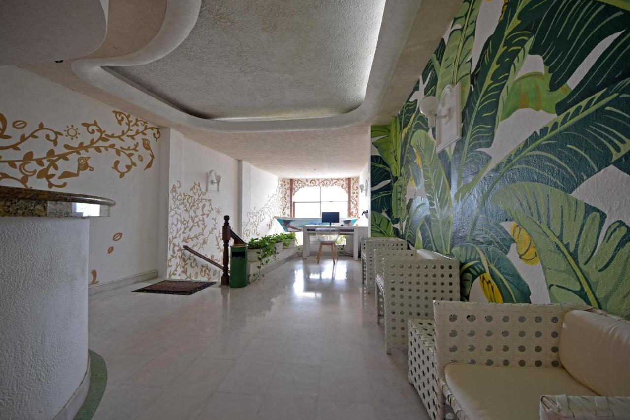 Emperador Vallarta Beachfront Hotel And Suites Пуэрто-Вальярта Экстерьер фото